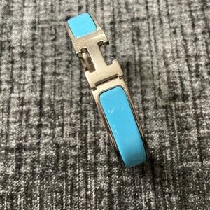 Stylish Blue Bracelet